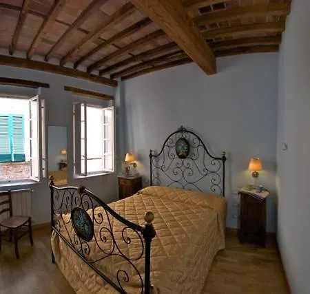 Διαμέρισμα In Lucca\'s Historic Center, Italy