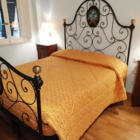 Διαμέρισμα In Lucca\'s Historic Center, Italy